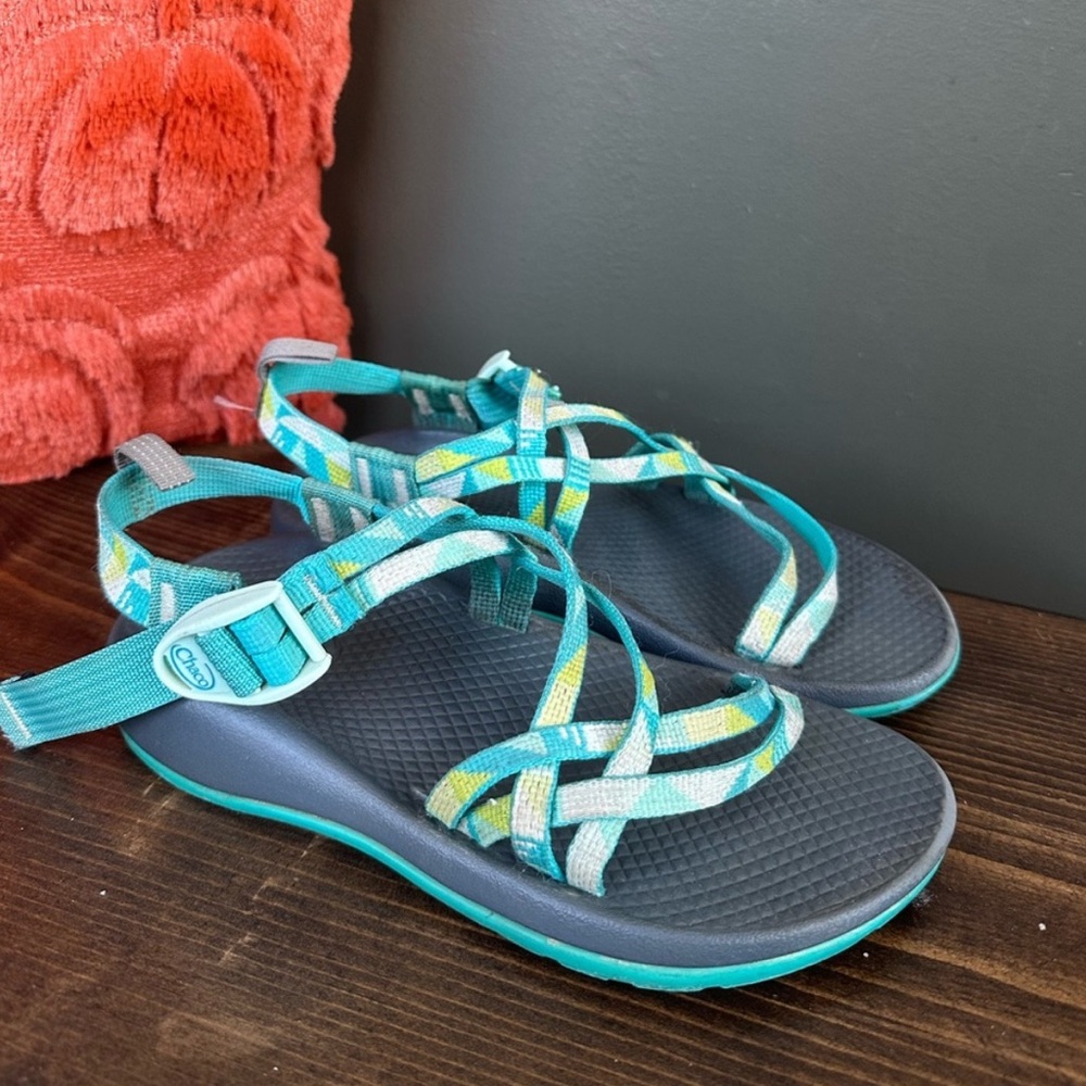 Chaco Sandals Blue Green Yellow Striped Girls 3Y